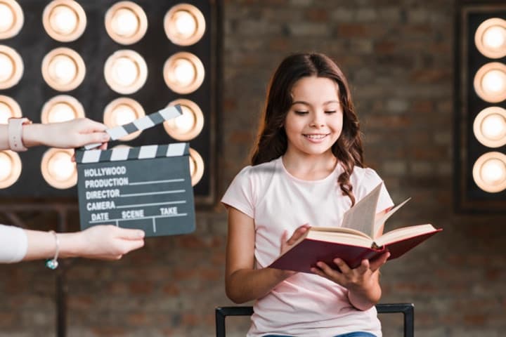 Perhatikan 5 Hal Ini saat Anak Terjun ke Dunia Entertainment!