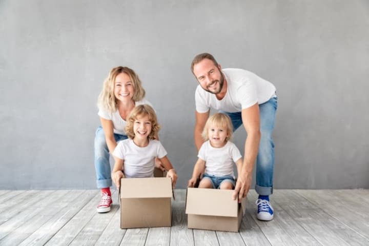 Moms dan Dads, Lakukan Ini agar Kompak Mendisiplinkan Anak