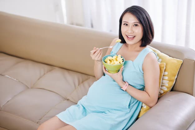 8 Buah yang Sebaiknya Tidak Dikonsumsi saat Hamil