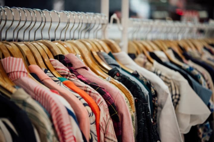 Rekomendasi 7 Brand Lokal Fashion Bergaya Unik dan Nyentrik