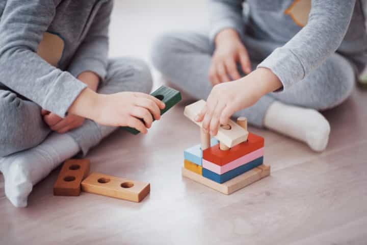 5 Rekomendasi Mainan Kayu untuk Bantu Stimulasi Balita Anda