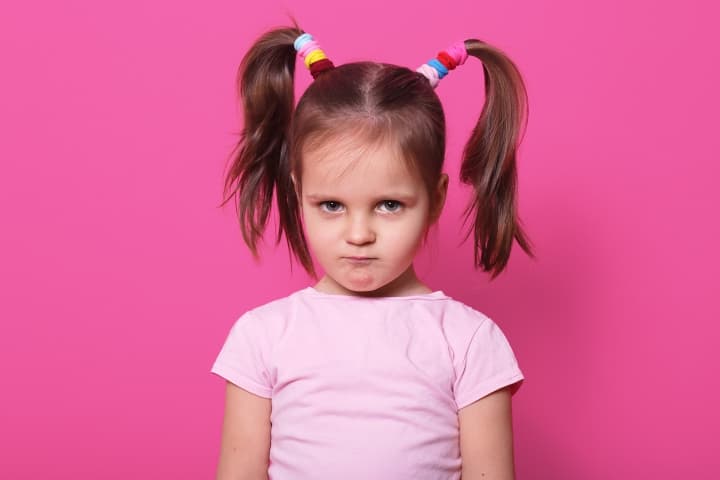 5 Sikap Balita yang Paling Sering Bikin Ibu Kewalahan