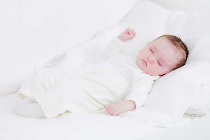 Perlukah Merasa Khawatir Jika Bayi Tidur Terlalu Lama?