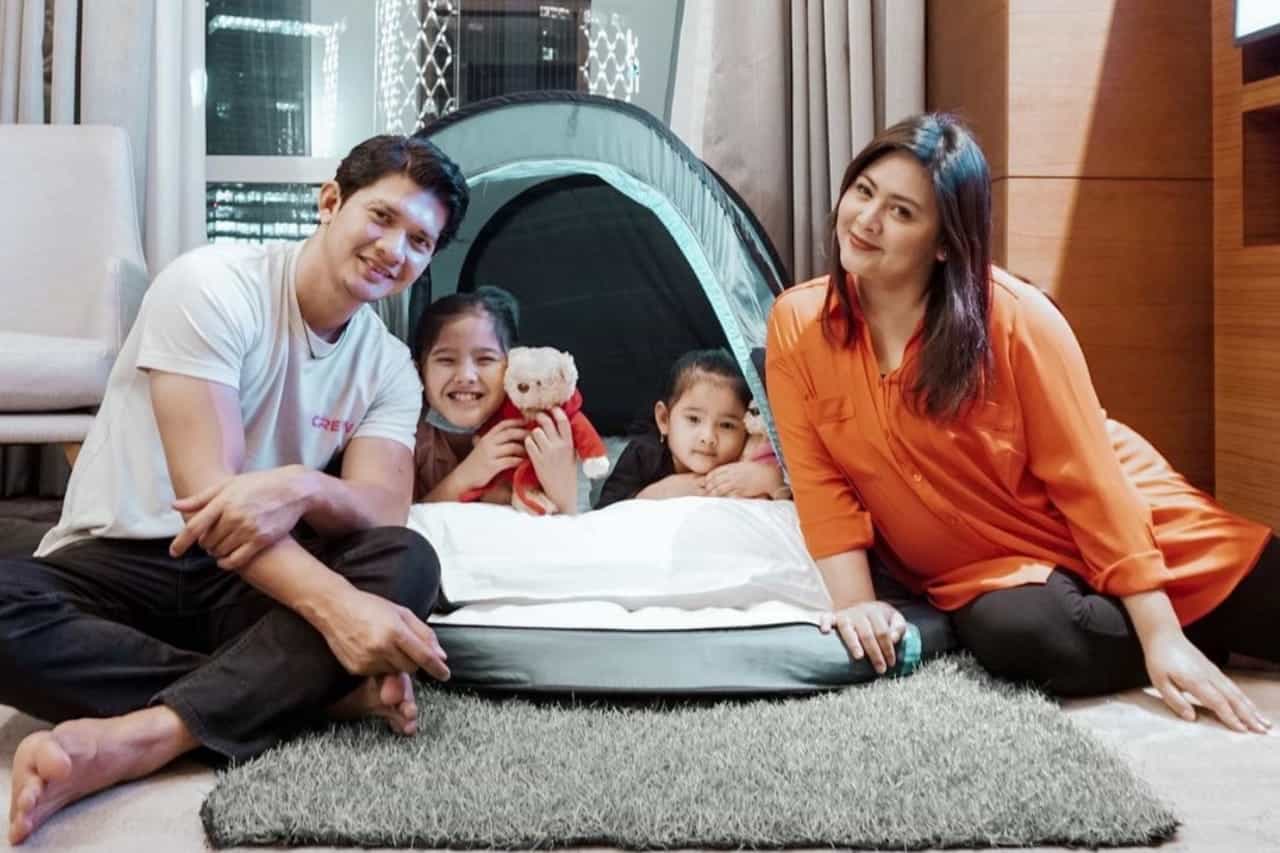 Potret Kebersamaan Keluarga Audy Item dan Iko Uwais