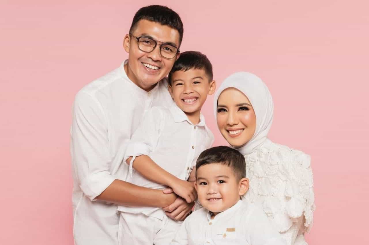 Potret Kebersamaan dan Keharmonisan Keluarga Tya Ariestya
