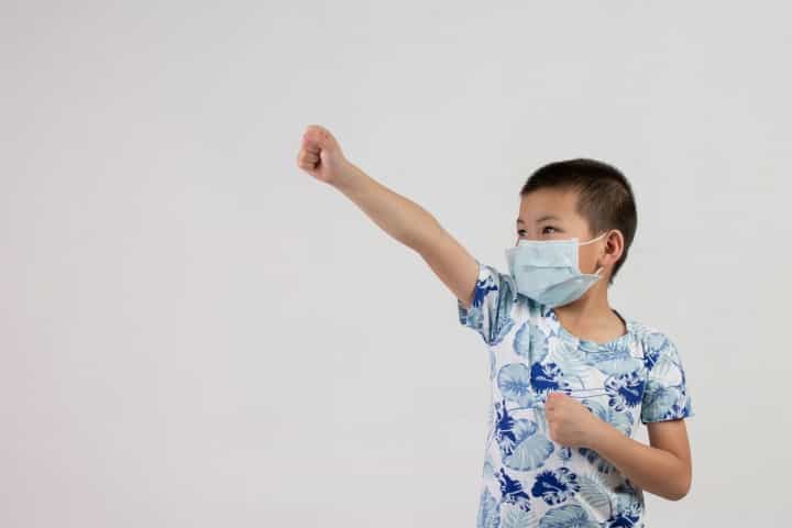 Anak Terkena COVID-19, Jangan Sembarangan Berikan Antivirus!