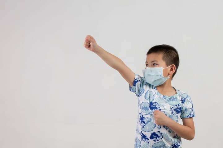 Anak Terkena COVID-19, Jangan Sembarangan Berikan Antivirus!