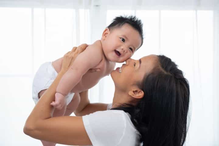 Busui Wajib Tahu! Yuk, Kenali 5 Tanda Bayi Kurang ASI