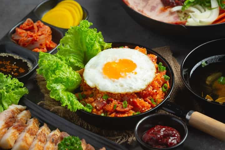 Annyeong! Intip 7 Rekomendasi Restoran Korea Enak dan Viral