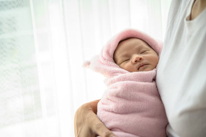 5 Cara untuk Menidurkan Bayi yang Susah Tidur