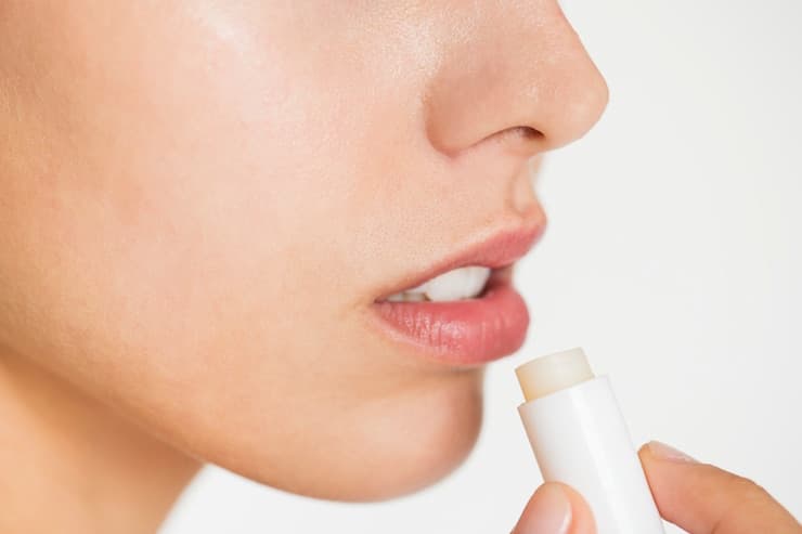 Cara Mengatasi Bibir Pecah-pecah Secara Alami