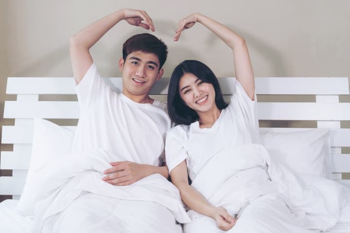 7 Tips Berhubungan Seks Pertama Kali Biar Enggak Sakit