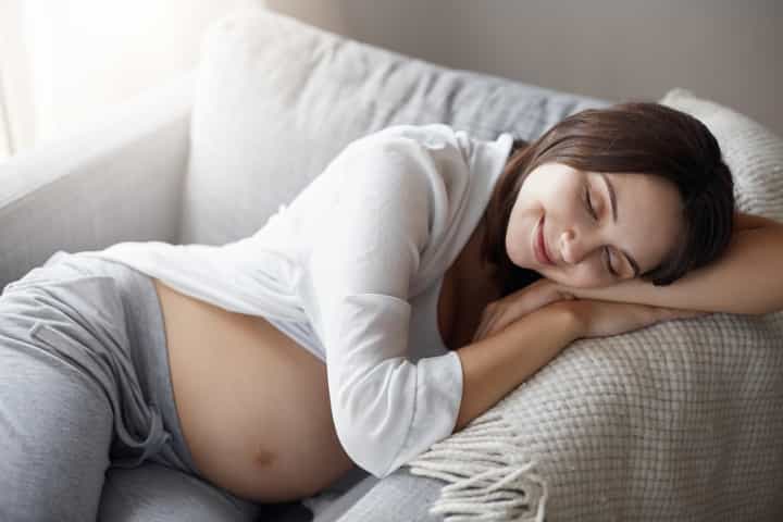 Mimpi Aneh saat Hamil? Ketahui Penyebab dan Jenisnya, Moms!