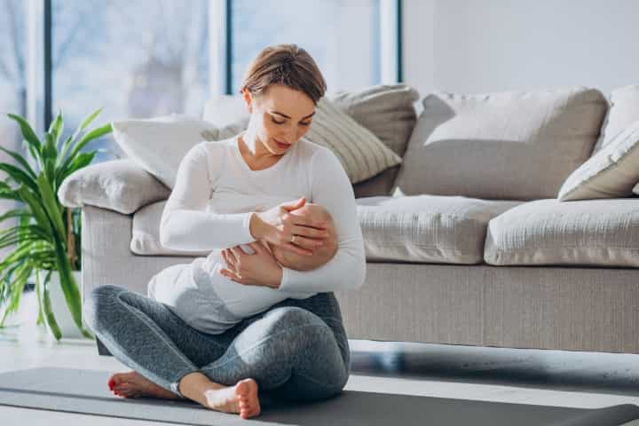 Moms, Ini Tandanya Bayi Anda Sudah Kenyang Minum ASI
