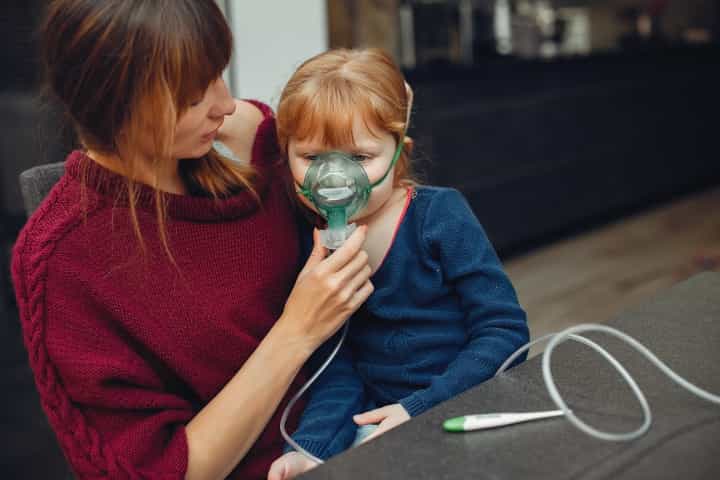Pertolongan Pertama saat Anak Sesak Napas, Lakukan 7 Langkah Ini, Moms!