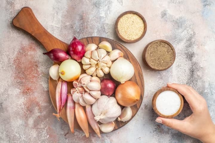 5 Makanan yang Menjadi Penyebab Bau Badan