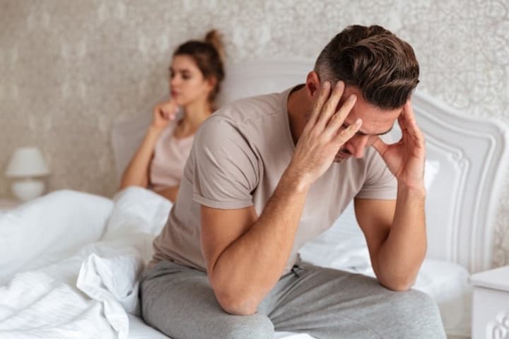 Sakit Kepala saat Bercinta? Anda Mungkin Menderita Coital Cephalgia