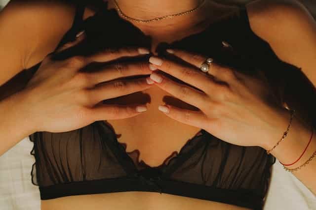 Hati-Hati, Ini 7 Penyebab Tumor Payudara yang Wajib Anda Kenali!